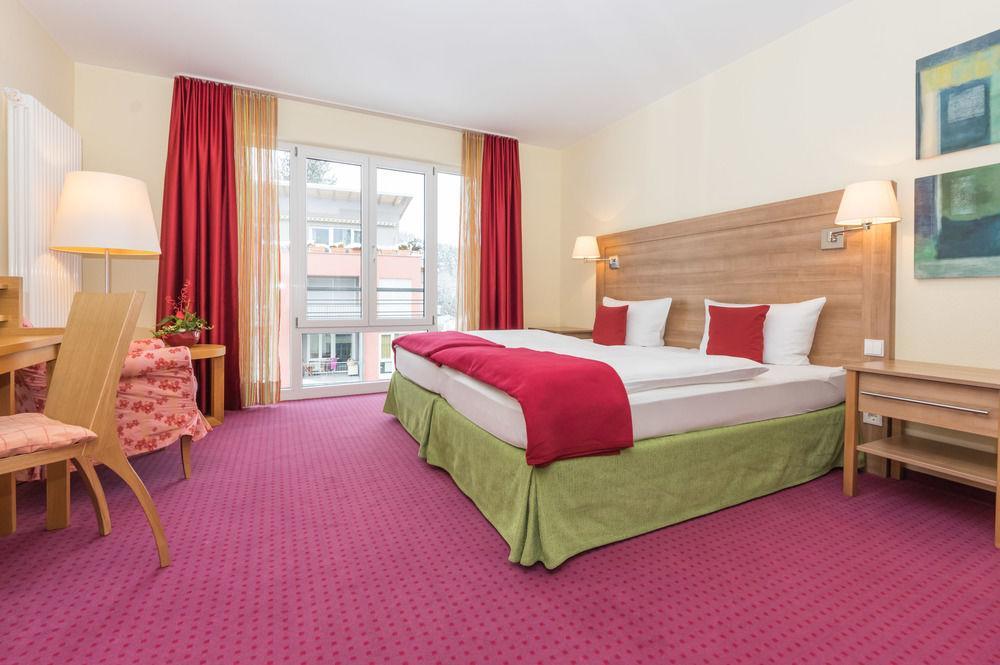 Hotel Harzer Am Kurpark Бад-Херренальб Экстерьер фото